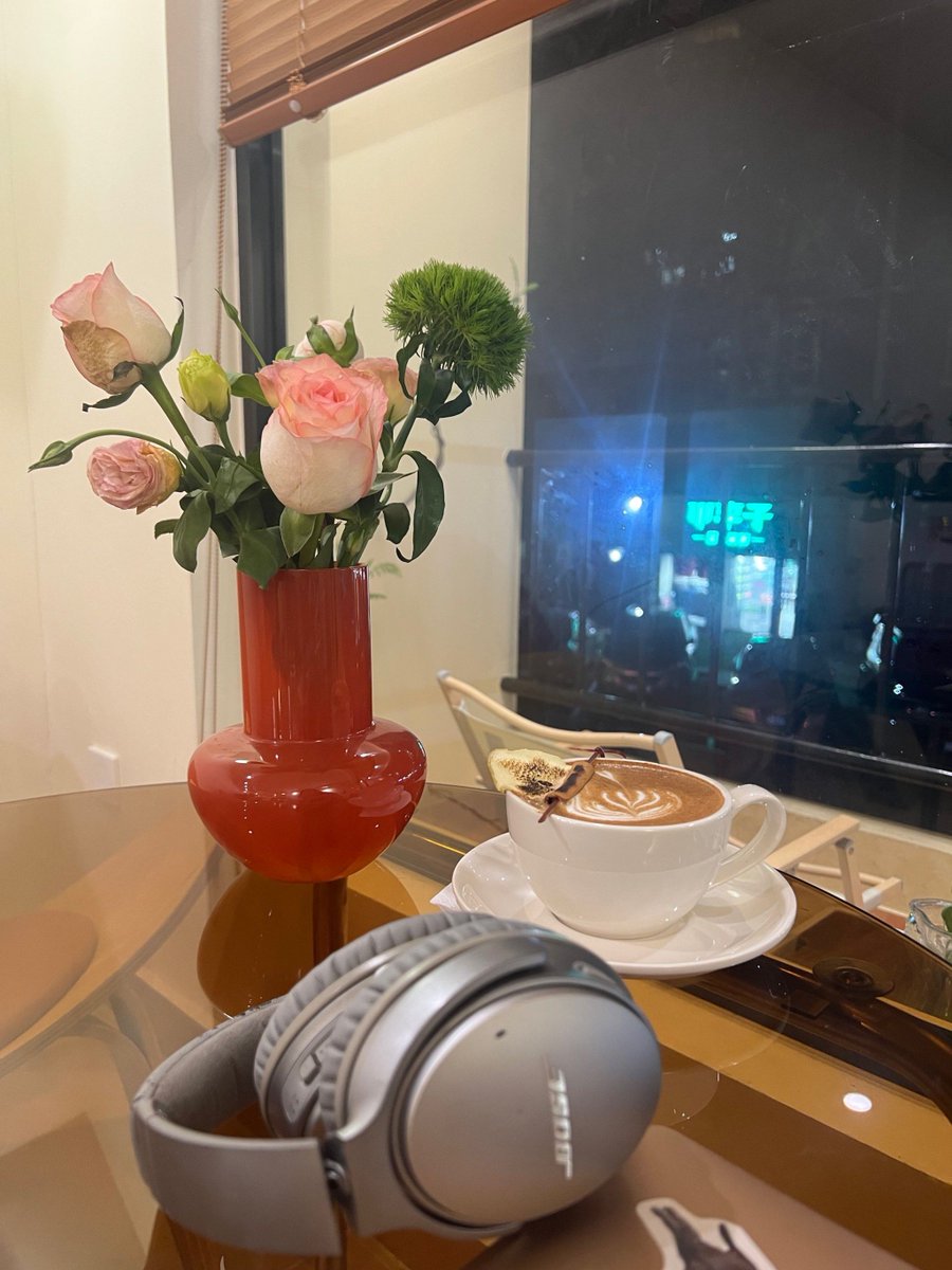 MITZIDONOGfplc's tweet photo. Prepara un delicioso café con leche con canela en 2 minutos: calienta leche, mezcla con espresso y espolvorea canela. https://t.co/8u7mvO2f7o