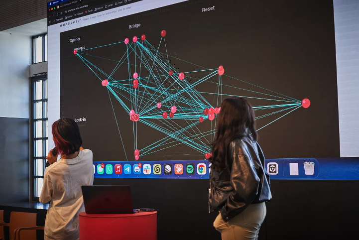 jasminesabio_'s tweet photo. In May, @valcoholics1 &amp; I spent 36 hours at the @MusicHackspace hackathon in Lisbon building Afterglow, a way to organize your DJ library by how you actually DJ.

Tools organize by collection. DJs think by context.

How I used Claude in this build: https://t.co/rm3qBn8ehx https://t.co/DWGevpl4wO