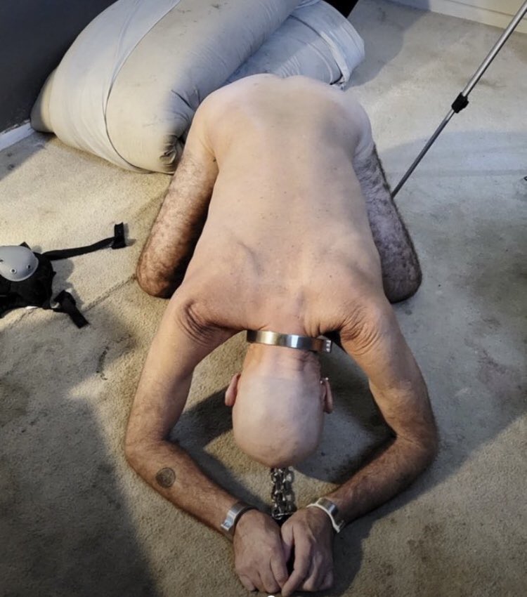 YourMaster305's tweet photo. Making my fag sub to bow to me and making him feel weak to me 

He’s nothing but a worthless fag 

He can’t resist to  worship me his superior king 👑 https://t.co/QcrZHq4pcg