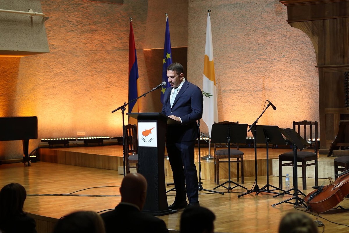 CyprusinArmenia's tweet photo. Տոնելով Կիպրոսի անկախության 66-րդ և Կիպրոս–Հայաստան դիվանագիտական հարաբերությունների հաստատման 34-ամյակը՝ երաժշտությամբ, բարեկամությամբ և ընդհանուր ավանդույթներով։
@CyprusMFA 
@MFAofArmenia https://t.co/NXnvA5kQmA