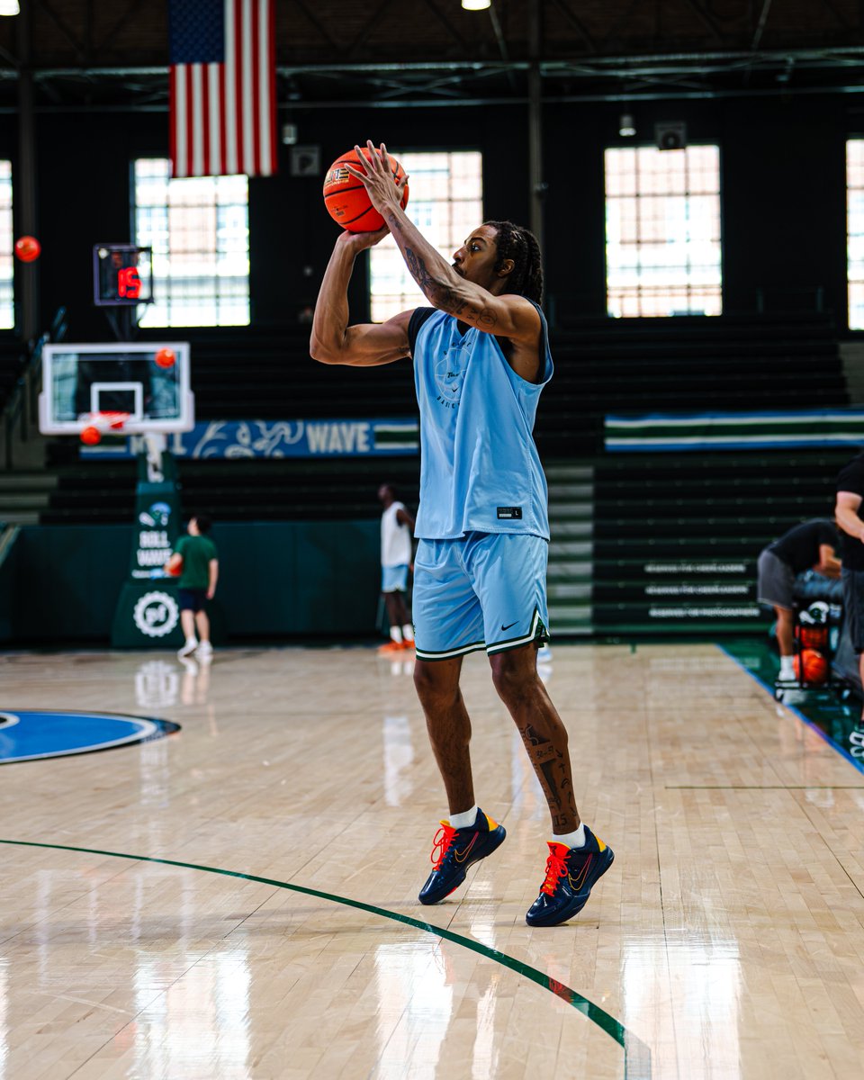 GreenWaveMBB's tweet photo. ᴘᴜᴛᴛɪɴɢ ɪɴ ᴛʜᴇ ᴡᴏʀᴋ 💪

#RollWave🌊 https://t.co/8UCynxzssk