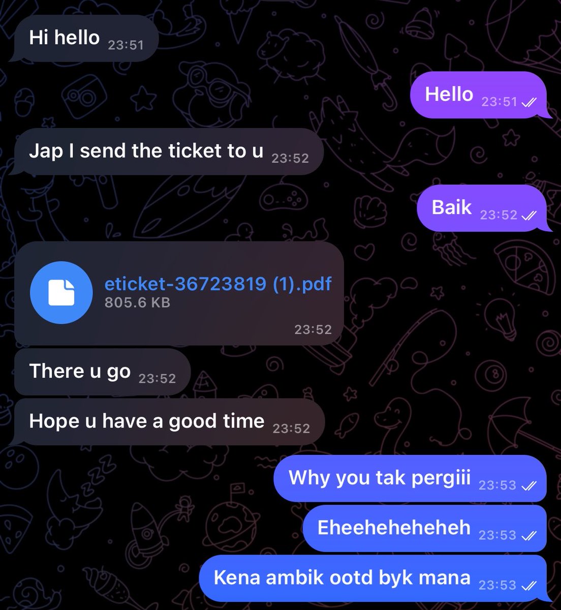 2lips_11's tweet photo. Hi. Dapat tike F1 free. Tata. Jumpa Sepang. Muah semua orang. https://t.co/G7wM4ap2hP