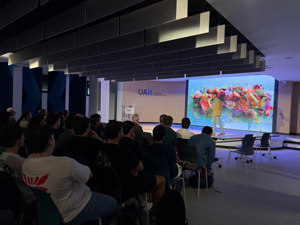 uaxuniversidad's tweet photo. 🍷🍇 ¡Arrancamos un nuevo reto real!
Alumnos de Arquitectura e Ingeniería en Diseño Industrial trabajan en la recuperación de una bodega afectada por un incendio este verano.
💡 Diseño, innovación y creatividad para transformar un reto en oportunidades.
#KickOff #RetoReal https://t.co/y0ALD8460z
