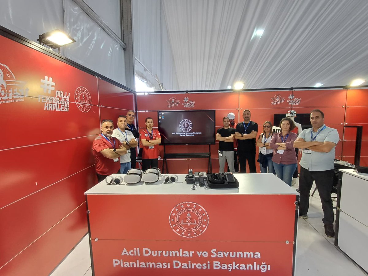 meb_adsp's tweet photo. BAŞKANLIĞIMIZ TEKNOFEST ŞANLIURFA’DA YERİNİ ALDI

📌 Acil Durumlar ve Savunma Planlaması Başkanlığı,
30 Eylül-4 Ekim 2026 tarihleri arasında Şanlıurfa GAP Havalimanı’nda düzenlenen TEKNOFEST’te öğrenci ve öğretmenlerle buluşuyor..
@tcmeb @Yusuf__Tekin @bilalmacit @MetinTayarer

#TeknofestGüneydoğu 
#TEKNOFESTŞanlıurfa
📌Şanlıurfa GAP Havalimanı