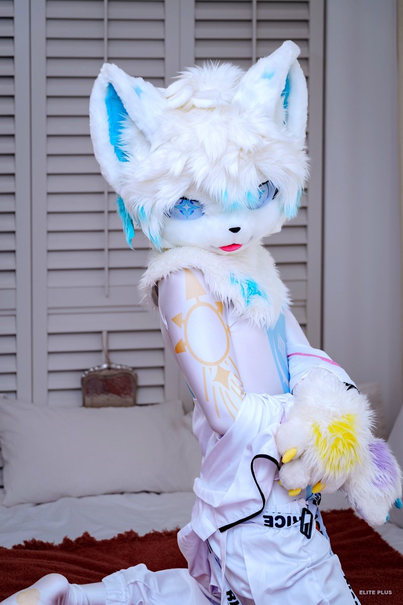 perel_fur's tweet photo. 💠 그저 내 눈을 바라봐줘

#FursuitFriday #fursuit 
📷 @ELPL_Fur https://t.co/yLSNXh81IT