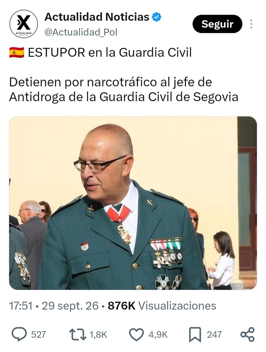 Klkautsky1's tweet photo. Estupor es cuando un perrete se lame las pelotas y luego te lame la cara.

Los últimos 35 jefes de antidroga de la Guardia Civil han sido detenidos por narcotráfico. 

Eso se llama CORRELACIÓN. https://t.co/cq64dyGVQd