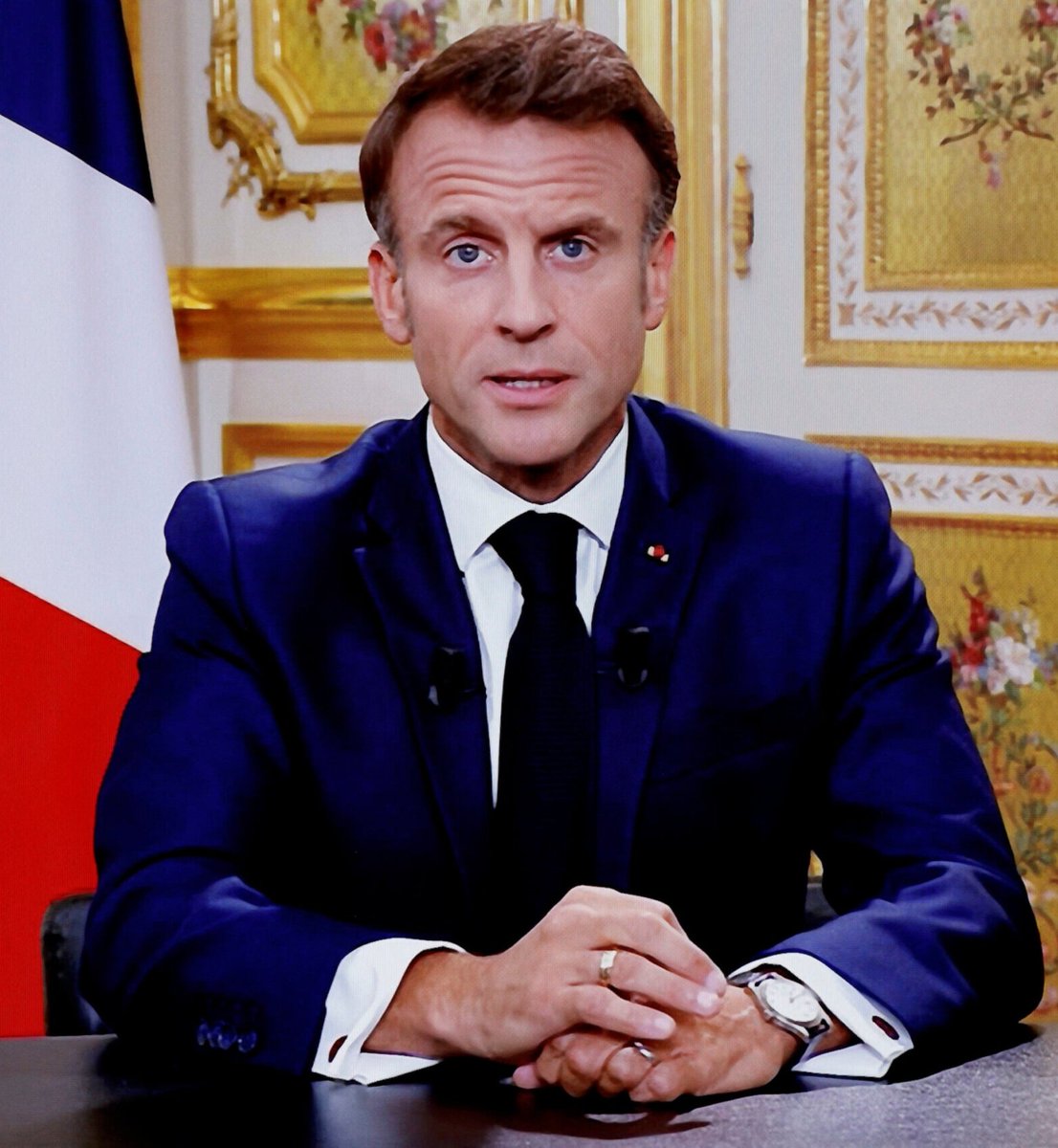dictavenir's tweet photo. 🔴 Emeutes lycéennes : Emmanuel Macron supplie Rockstar de sortir GTA 6 cette semaine : "C'est le seul moyen de calmer la nouvelle France." https://t.co/tV9m7bkr5H