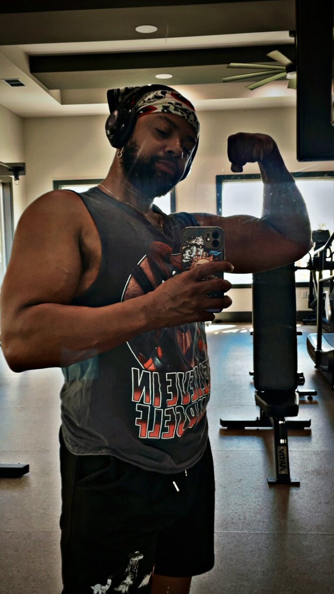 C_Apollo_'s tweet photo. The Ceps are CEP-ING!!! 🤗💪🏽 https://t.co/131gVRylEn