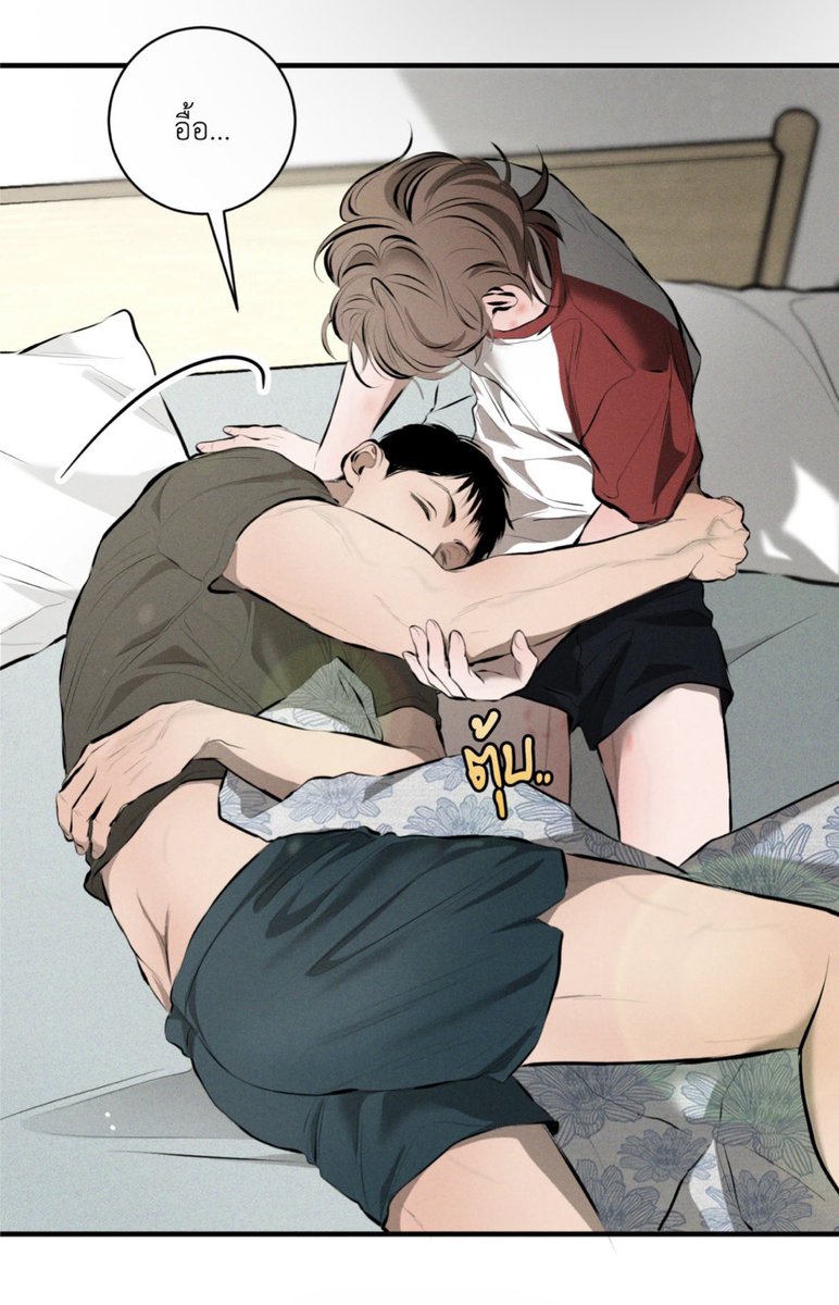 Kyokooong's tweet photo. เพื่อนบ้าน 21
.
.
.
.
โดนล้อว่าไม่กลับห้องตัวเองมาตลอด แต่พอคิดว่าที่ฮีติดที่นี่ไม่รู้ตัว อาจจะเป็นเพราะพี่อีดึมก็อยู่บ้านตลอดด้วยหรือเปล่า เวลาพี่บอกซื่อๆว่าไม่มีนัด ไม่ค่อยไปไหน ฮีจะยิ้มตลอด เหมือนกลายเป็นที่ที่ฮีรู้ว่าจะมีใครสักคนอยู่เสมอ เพราะตอนเด็กบ้านคือที่ที่ทุกคนมักจะทิ้งให้ฮีอยู่คนเดียวอะ 😭😭😭