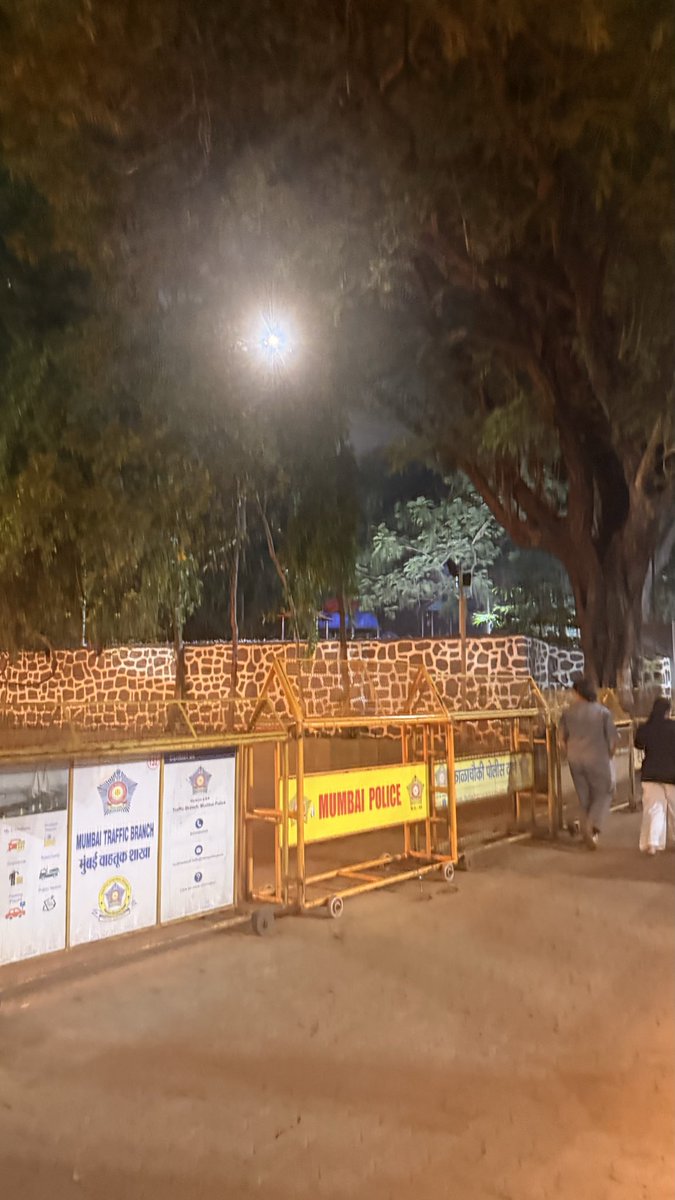 siddhi7x's tweet photo. As a responsible Shivaji Park resident I personally went to Shivaji Park Gate No.6 today and inspected the situation.

Despite the refusal of permission, if this anti-Indian propaganda campaign is still pushed onto the streets tomorrow, the question is simple: who is deliberately putting young people in the line of legal action?

And then, when arrests happen for violating the law, the same people will play cry babies, pretend to be victims and blame the Government conveniently forgetting who encouraged them to break the law in the first place.

Youngsters should not be used as pawns by any organisation for political theatrics.

If an organisation deliberately provokes confrontation with the authorities, it must also accept responsibility for the consequences of unlawful conduct.

Shivaji Park will not become a stage for anti-Indian propaganda, manufactured outrage and political drama.

A BIG THANK YOU to Mumbai Police  for making it clear that the proposed CJP protest at Shivaji Park has not been granted permission. The police have cited the applicable restrictions, lack of civic clearance and concerns over traffic and public inconvenience.

Respect the law. Respect Mumbai Police. Respect the residents of Shivaji Park.