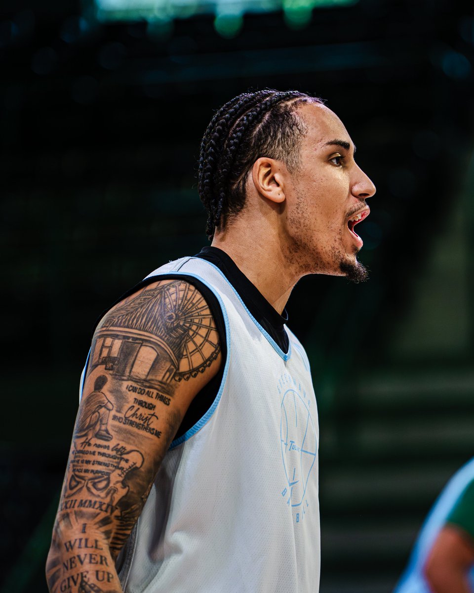 GreenWaveMBB's tweet photo. ᴘᴜᴛᴛɪɴɢ ɪɴ ᴛʜᴇ ᴡᴏʀᴋ 💪

#RollWave🌊 https://t.co/8UCynxzssk