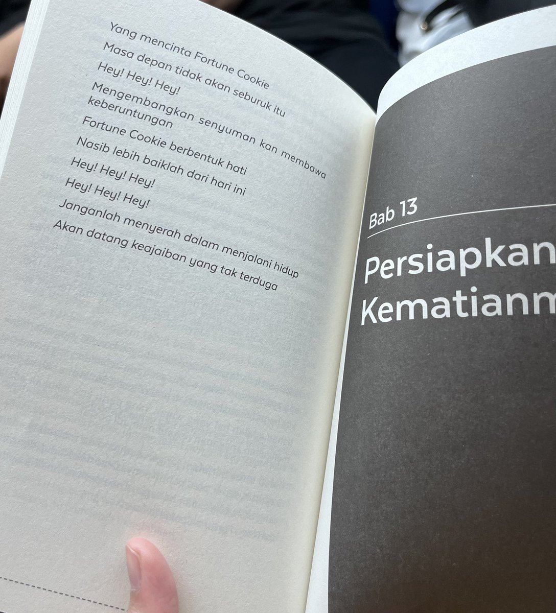 Giaa_JKT48's tweet photo. wow kaget bgt sumpah ga nyadar😭😭
baru dikasih tau https://t.co/iKEPXflPTH