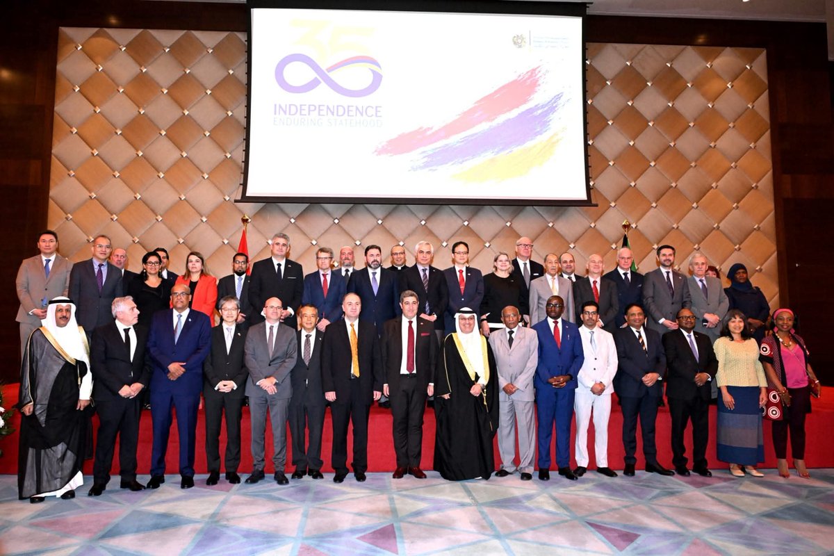 ARMinKuwait's tweet photo. 🇦🇲🇰🇼 On September 29, the Embassy of Armenia in #Kuwait hold official reception celebrating the 35th Independence Anniversary of the Republic of #Armenia.

🇦🇲🇰🇼 في 29 من سبتمبر أقيم في #الكويت حفل استقبال رسمي بمناسبة الذكرى الـ ٣٥ لاستقلال جمهورية #أرمينيا. https://t.co/kRBBv6oLFY