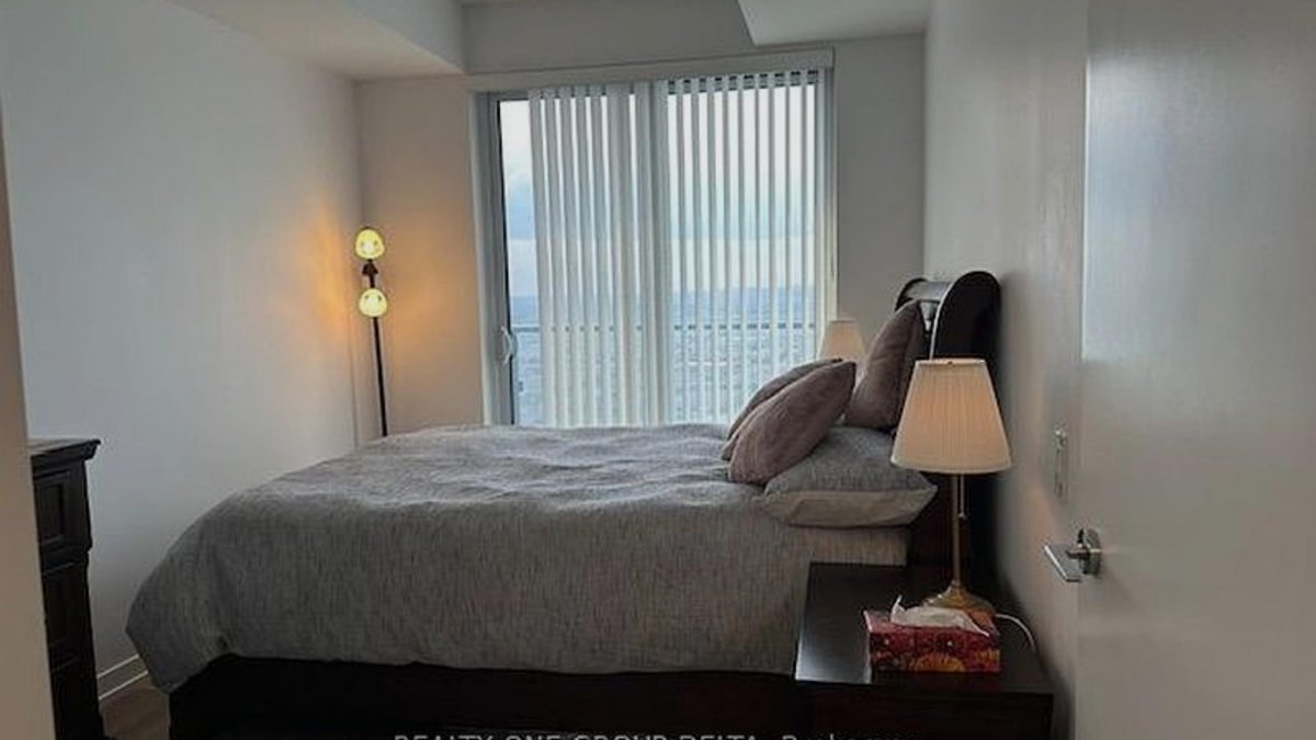 Ravrealty's tweet photo. Live stunningly at 898 Portage Pkwy #4002, Vaughan: 3-bed, 2-bath condo with views, amenities, parking, and transit access. https://t.co/9oBTXaZip1
