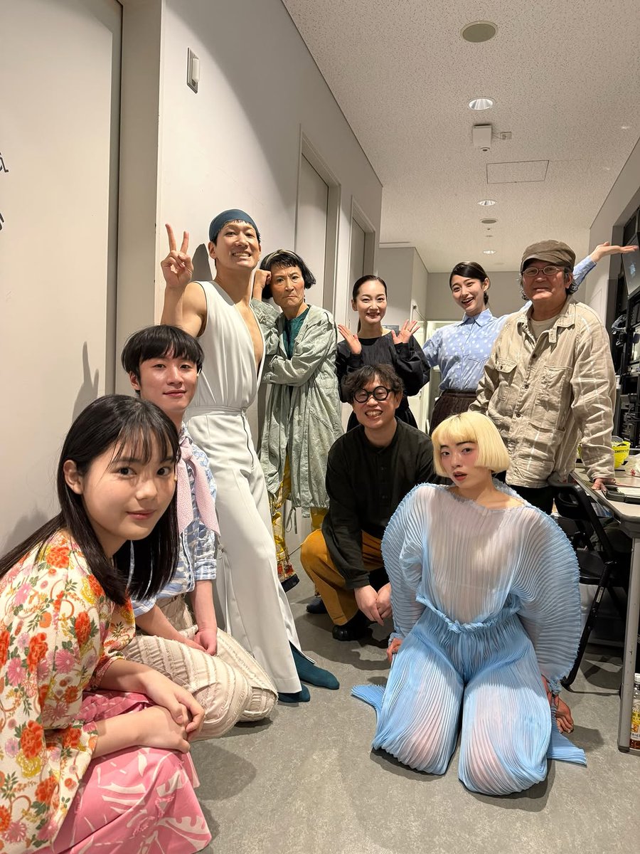 RalphLongu9sr's tweet photo. KAAT神奈川芸術劇場『未練の幽霊と怪物―「珊瑚」「円山町」―』が無事に千穐楽を終えました。お越しいただいた皆様、本当にありがとうございました！とても温かい空気感の現場で、通えなくなるのが少し寂しく感じます。岡田さんはじめ出演者やスタッフの皆様か https://t.co/yvfDoWOwqM