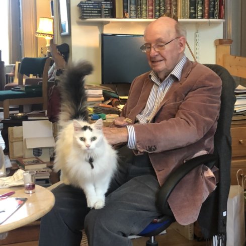RTESunMisc's tweet photo. "When Maeve Binchy and I first talked about getting a cat, most of our friends were enthusiastic. One said, cats are no trouble..we went ahead, and never regretted it..." finally today, the late Gordon Snell on a feline love-affair @RTERadio1 https://t.co/agJD8RDN6A