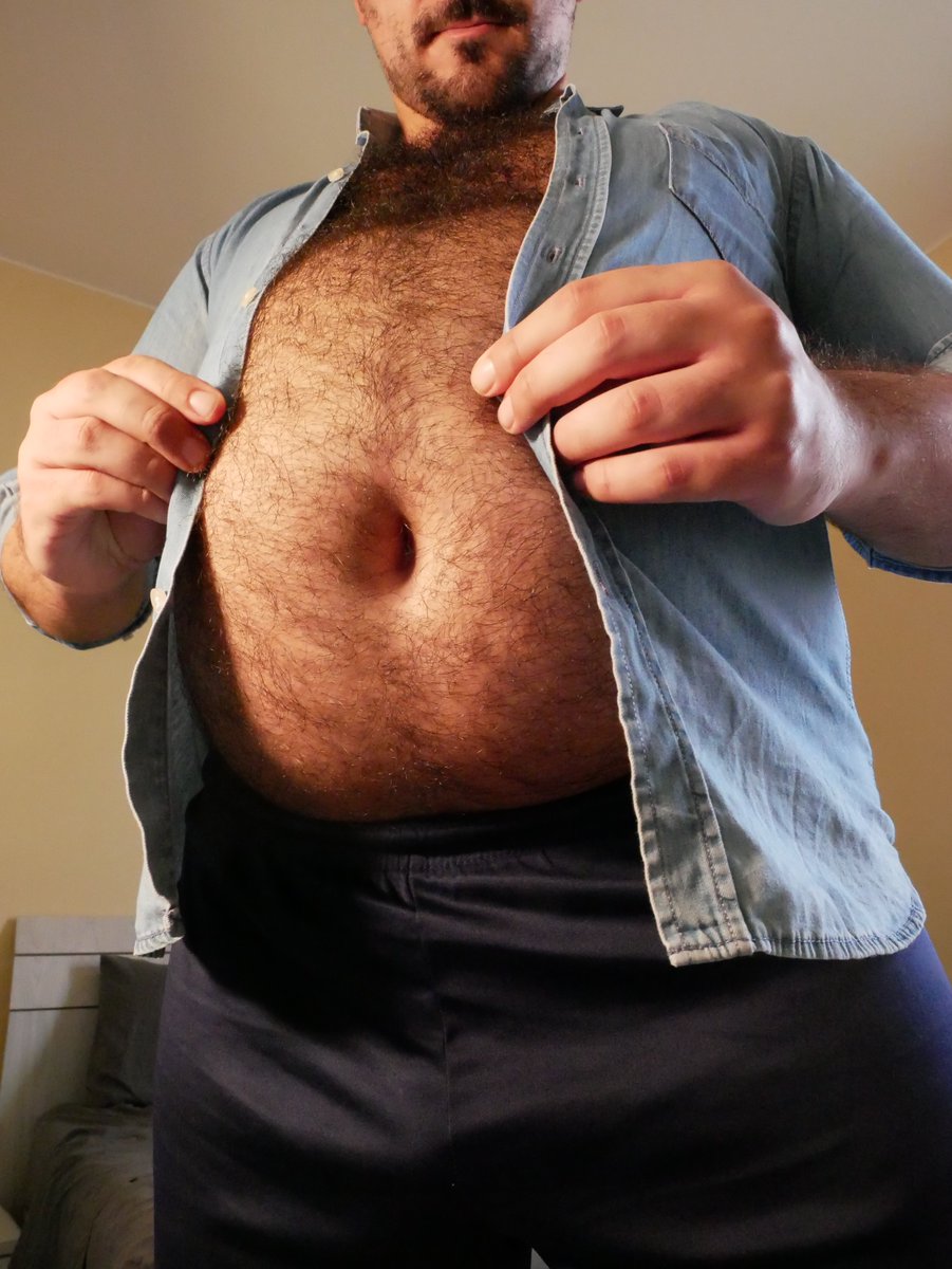 BearifiedCreatr's tweet photo. October 1st photo dump. 
Growing my own Halloween pumpkin.

#Gainer #WeightGain #GayBear #Feedee #BigBelly https://t.co/zoVZvQ1DhW