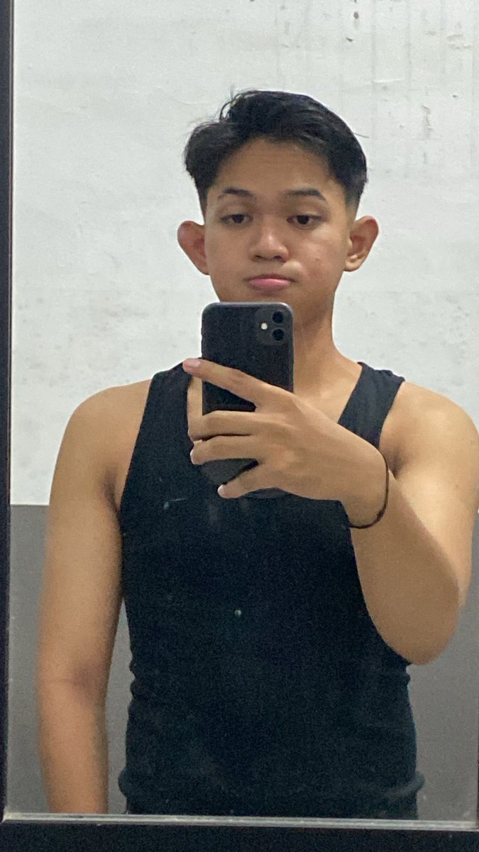 tyoxeyn's tweet photo. potong rambut https://t.co/WUN3S65XwI