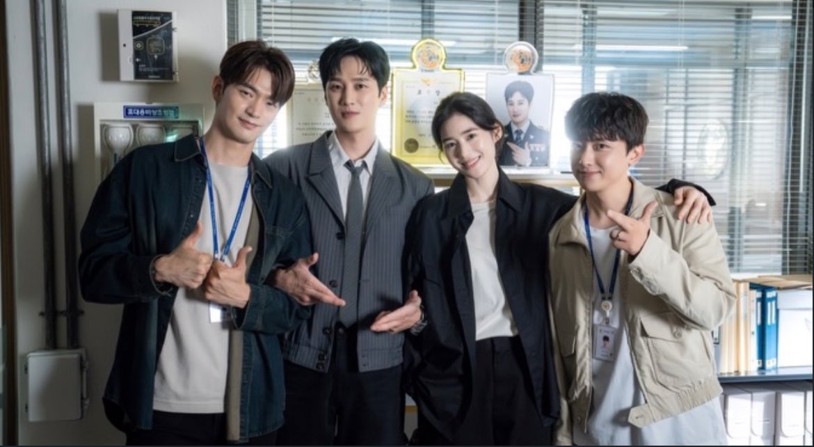 azzxnue's tweet photo. 보현이 위버스라방때 즌3 없을것 같다는 뉘앙스로 직접 말하심.. 아 안돼 https://t.co/UWihUk6ZYD