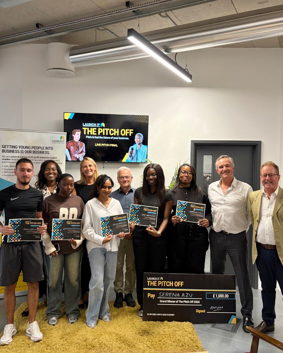 LaunchIt_UK's tweet photo. More moments from The Pitch Off -- this is what community and belief in young people actually looks like in action. 💛

If you want to support the next generation of business founders, we'd love to chat. Get in touch via https://t.co/HLIASEVuFJ or email laura@launchit.org.uk.🚀 https://t.co/cPplgWg39A
