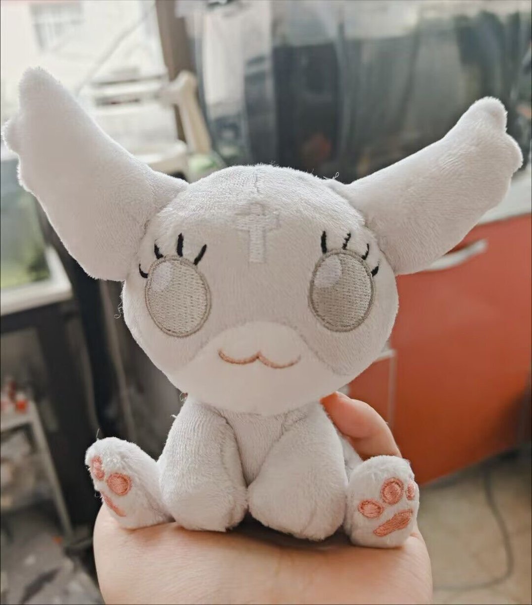 kyoko58090355's tweet photo. Hand-made Marshmallow Plushie by myself!
I made you a Marshmallow with white fur instead of pink :) @edmundmcmillen #mewgenics https://t.co/aDNmZrwoRN
