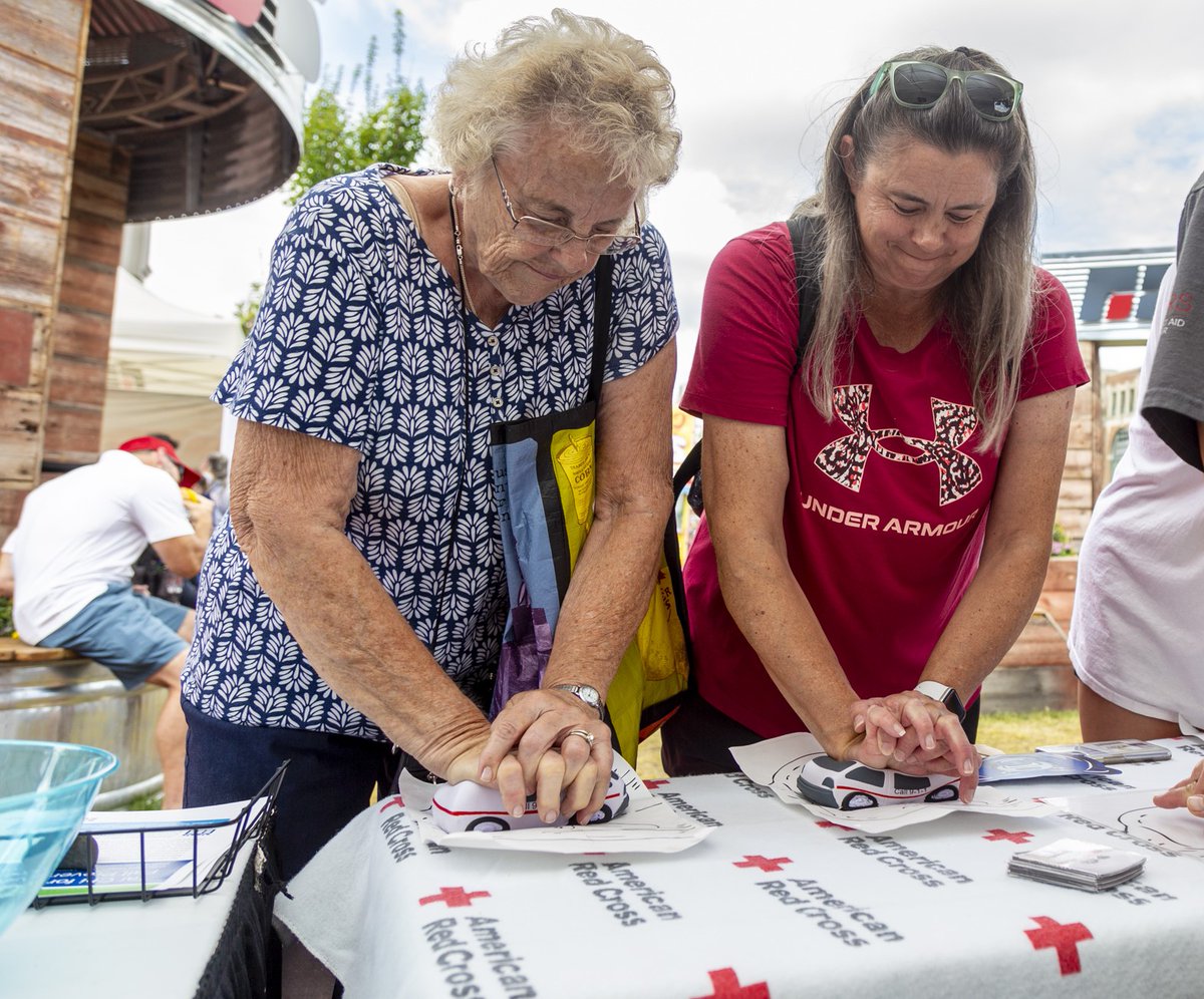 IowaRedCross's tweet photo. Cardiac arrest can happen to anyone, anywhere, at any time. Learning CPR and how to use an 
AED can help provide the skills and confidence to act when the people who matter most are depending on you. Find CPR, AED and first aid training opportunities at https://t.co/eB7imuRA9J. https://t.co/rh2NvSpa9m
