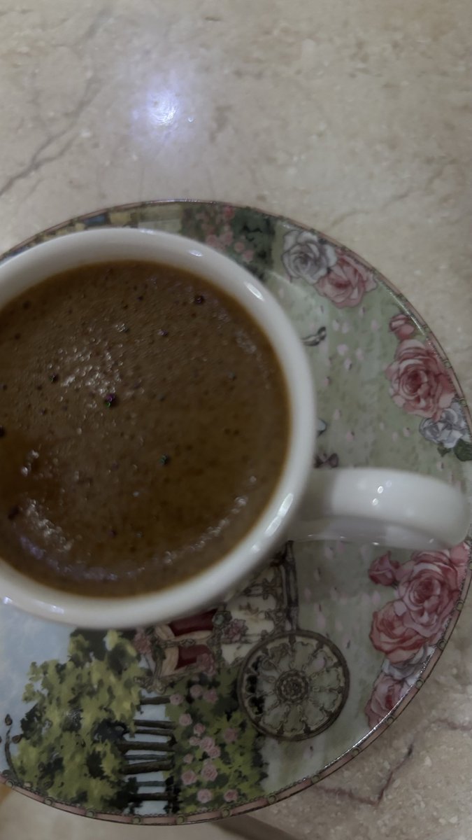 movly218's tweet photo. .

.

وفي #القهـوة ..
وطـن أدمنـتُ  اللجوء إليـه!!
#القهـوة رفيقـة الأوقـات والأماكـن..☕️🧋

#اليوم_العالمي_للقهوة https://t.co/2MBJYwkJUD