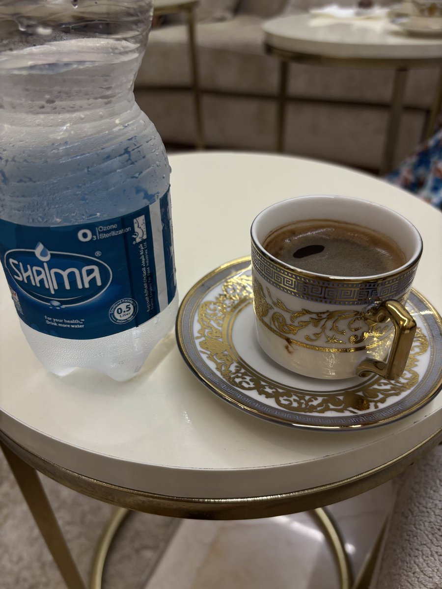 movly218's tweet photo. .

.

وفي #القهـوة ..
وطـن أدمنـتُ  اللجوء إليـه!!
#القهـوة رفيقـة الأوقـات والأماكـن..☕️🧋

#اليوم_العالمي_للقهوة https://t.co/2MBJYwkJUD