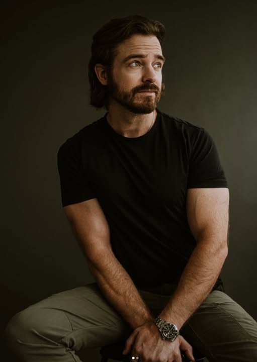 FalstoneCastle's tweet photo. #JakeStormoen released another photo captioned, "Waiting for the portal to appear."

Photo Credit:  Caty Gainer Photography
#SeekingPersephone https://t.co/JhuzoCSHpF