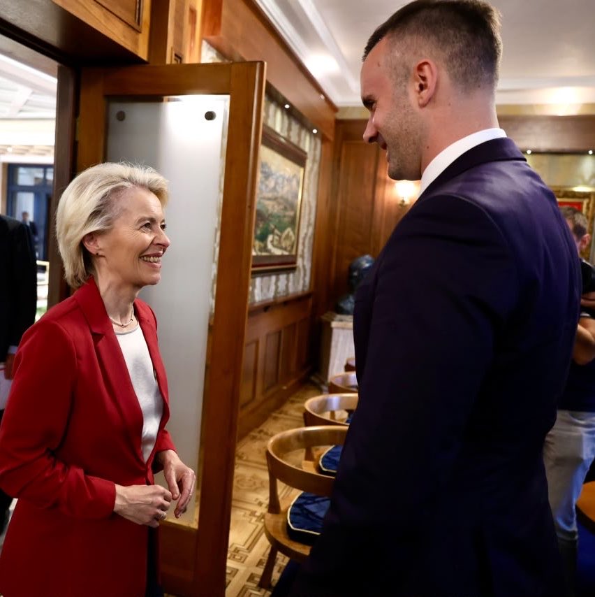 vonderleyen's tweet photo. We believe in Montenegro ’28 by 28’.

And we will support you all the way.

The finish line is in sight.

And crossing it would send a powerful signal across the Western Balkans:

Reforms deliver. And EU membership is within reach. https://t.co/5j1sQtpgxx