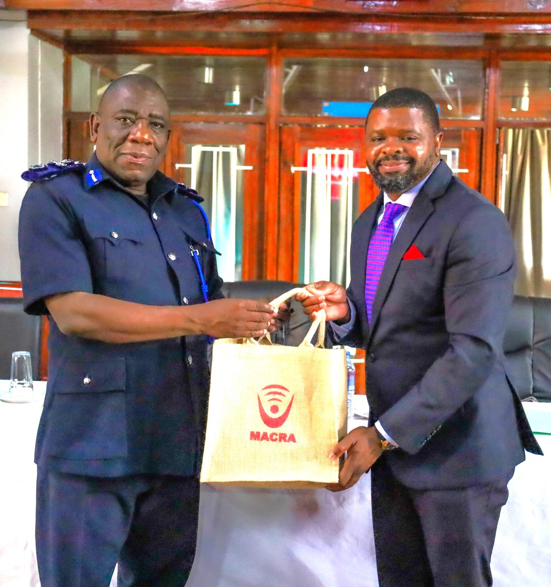 MACRAMALAWI's tweet photo. The Malawi Communications Regulatory Authority (MACRA) and the Malawi Police Service have been urged to strengthen institutional collaboration to tackle  the  growing  use  of  digital  platforms  for cyber-related crimes.

#MACRA https://t.co/L27HJKcqTE