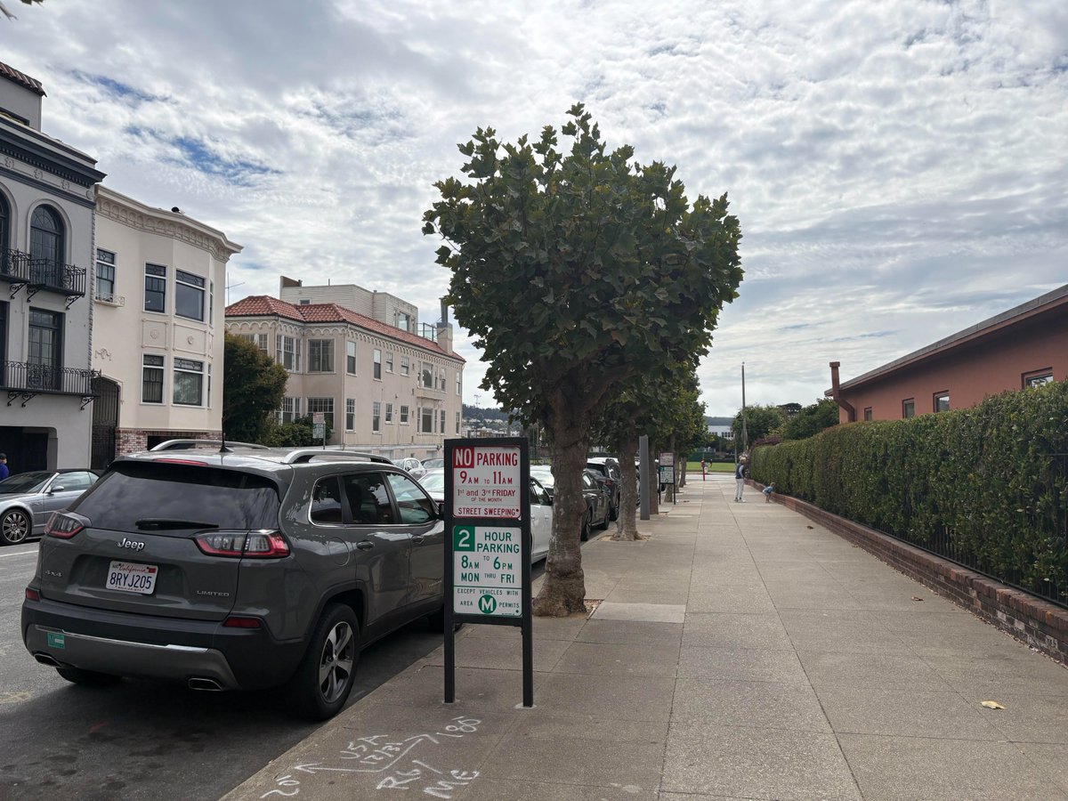 PixiePatro's tweet photo. Early mornings are my favorite. Quiet streets, cool air, and a little time by the water before the city wakes up
#MorningWalk #SanFranciscoLifestyle https://t.co/B9TGllF2Df