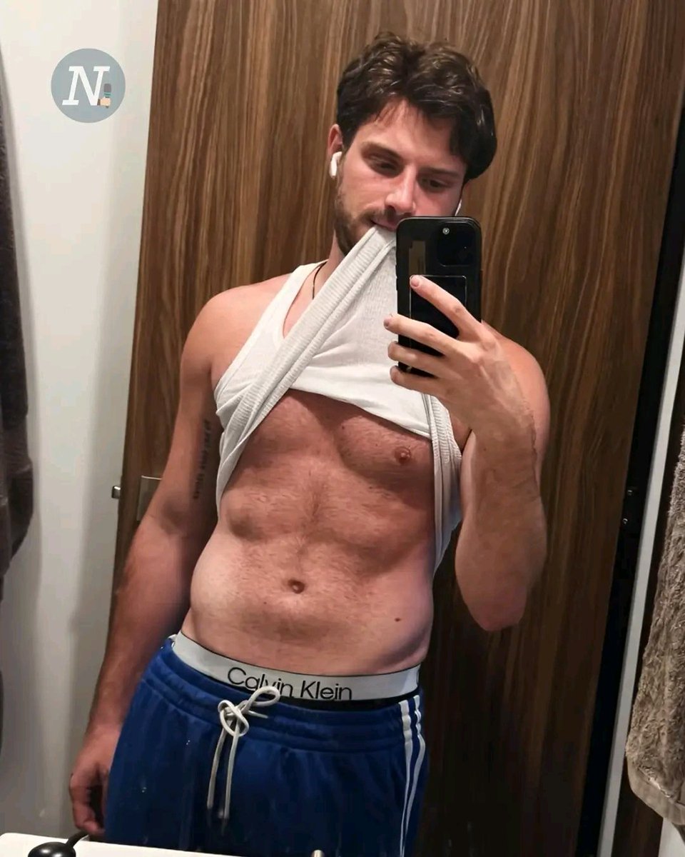 Romega_TV's tweet photo. GUAPÍSIMO 😍📸 El actor y cantante #NicolasHaza en una nueva selfie 😮‍💨🔥

#lifestyle #MenFashion #Viral #fitness https://t.co/JDDenctw5u