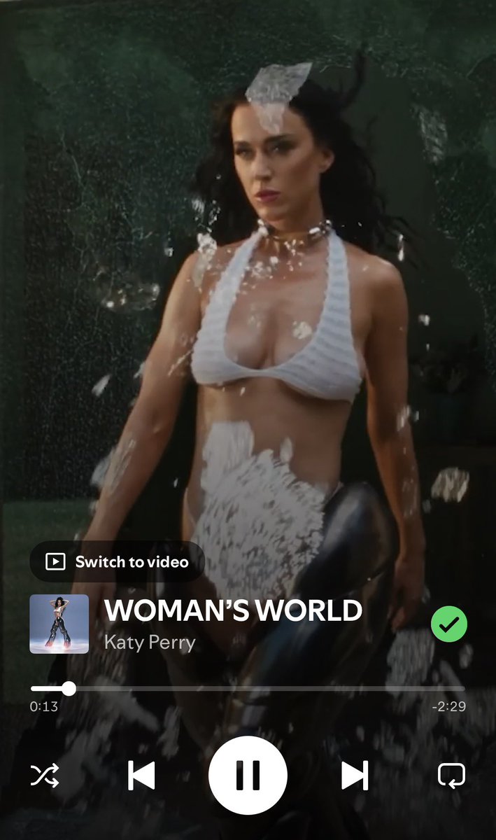 PerryInsaniTY's tweet photo. The way Katy Perry updated her Spotify Canvases with music video clips… oh she’s SmarTYYYY https://t.co/UiyB24P9dZ