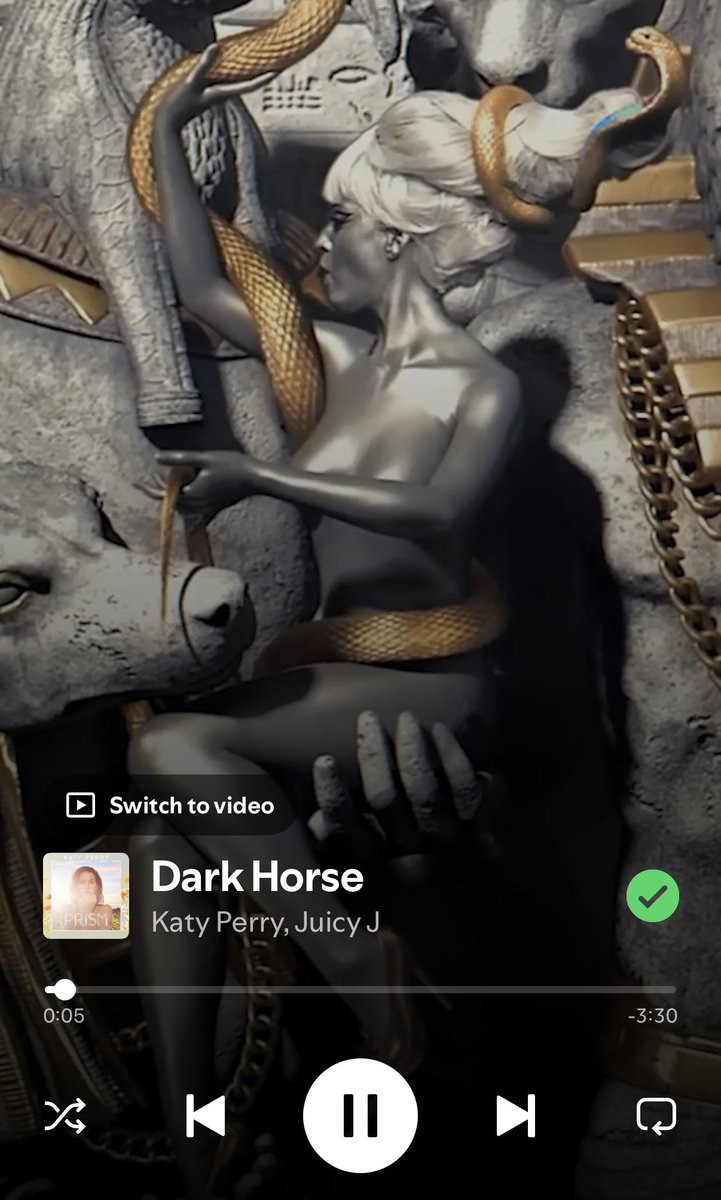 PerryInsaniTY's tweet photo. The way Katy Perry updated her Spotify Canvases with music video clips… oh she’s SmarTYYYY https://t.co/UiyB24P9dZ