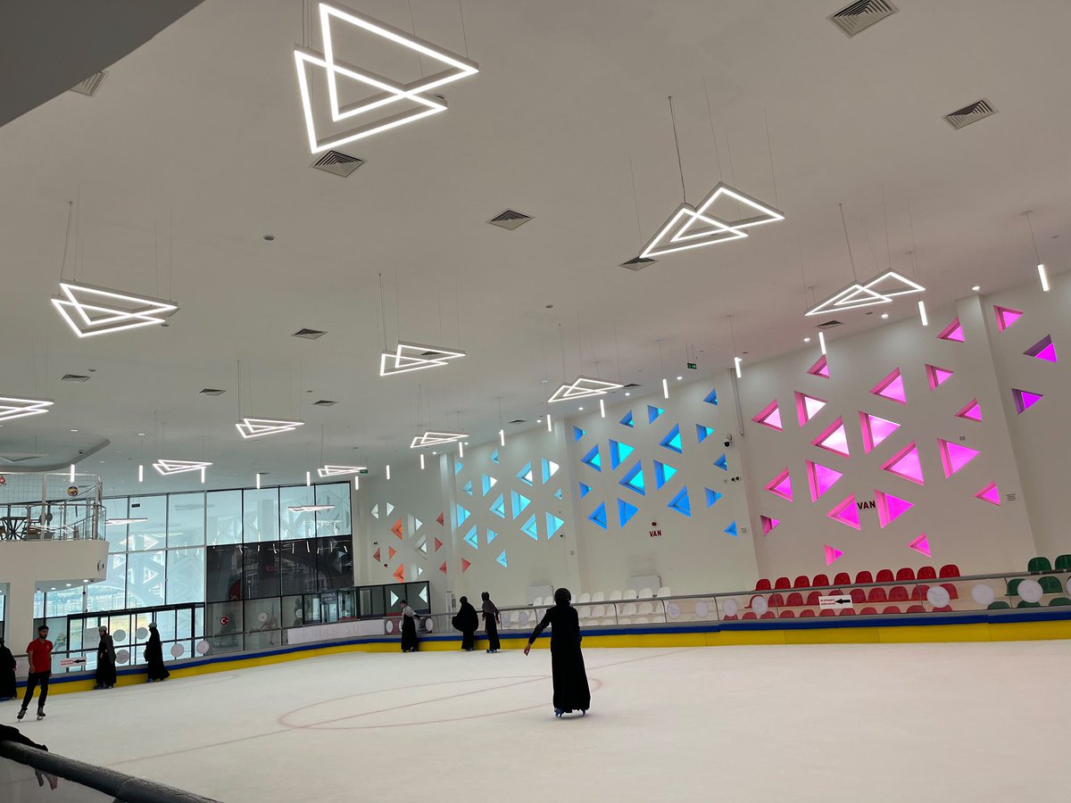 GSB_OzalpGM's tweet photo. ⛸️❄️ Dini Değerler Atölyemizdeki öğrencilerimizle birlikte buz pateni etkinliği gerçekleştirdik.
Hem doyasıya eğlendik hem de birlikte güzel anılar biriktirdik. 🤍✨
Birlikte öğreniyor, birlikte eğleniyor ve güzel anılar biriktirmeye devam ediyoruz! https://t.co/nMuGFMRrv9
