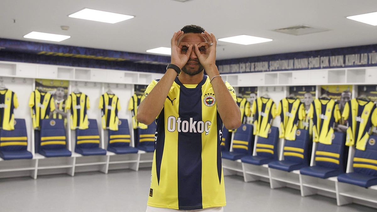 skoriummedya's tweet photo. 🚨 FENERBAHÇE'NİN TRANSFER YASAĞI KALDIRILDI!
"Kulübümüz tarafından ilgili ödeme pazartesi (27 Eylül 2026) günü gerçekleştirilmiş, FIFA nezdindeki işlemler tamamlanmış ve Kulübümüze uygulanan geçici transfer yasağı kaldırılmıştır."
#fenerbahçe #sarılacivert #gfb #sondakika https://t.co/N2QYWyPLcM