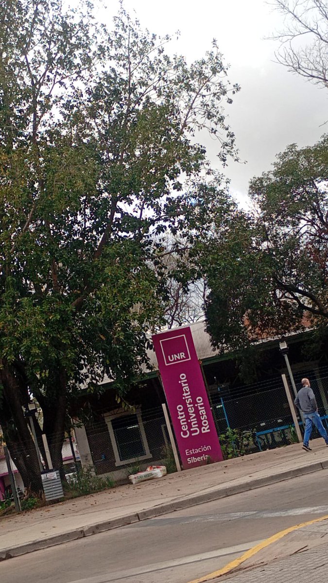 julitoalonso's tweet photo. Ya estamos en la #redcom28🫯 Hola Rosario 🇦🇷 @SIyPDigicom @REDCOMargentina @InvestigarenRed @comuUBA @FcomAustral https://t.co/vE3y3gQzBD