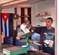 gpppmatanzas's tweet photo. El mercado de barrio es apuesta para acercar el comercio a la vida diaria. Ayer era una bodega vacía de persianas bajas. Hoy renace como Mercado de Barrio. No es remodelar, sino de un giro para gestionar la venta minorista en Cuba. Matanzas trabaja en ese objetivo.
#GobMtz https://t.co/D8VYPGCaeH