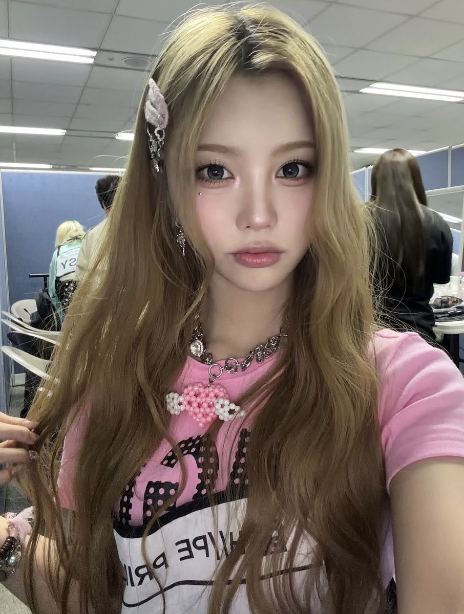deobissii's tweet photo. the most princess to have ever princessed in the herstory of princesses https://t.co/cyr2RKlTSR