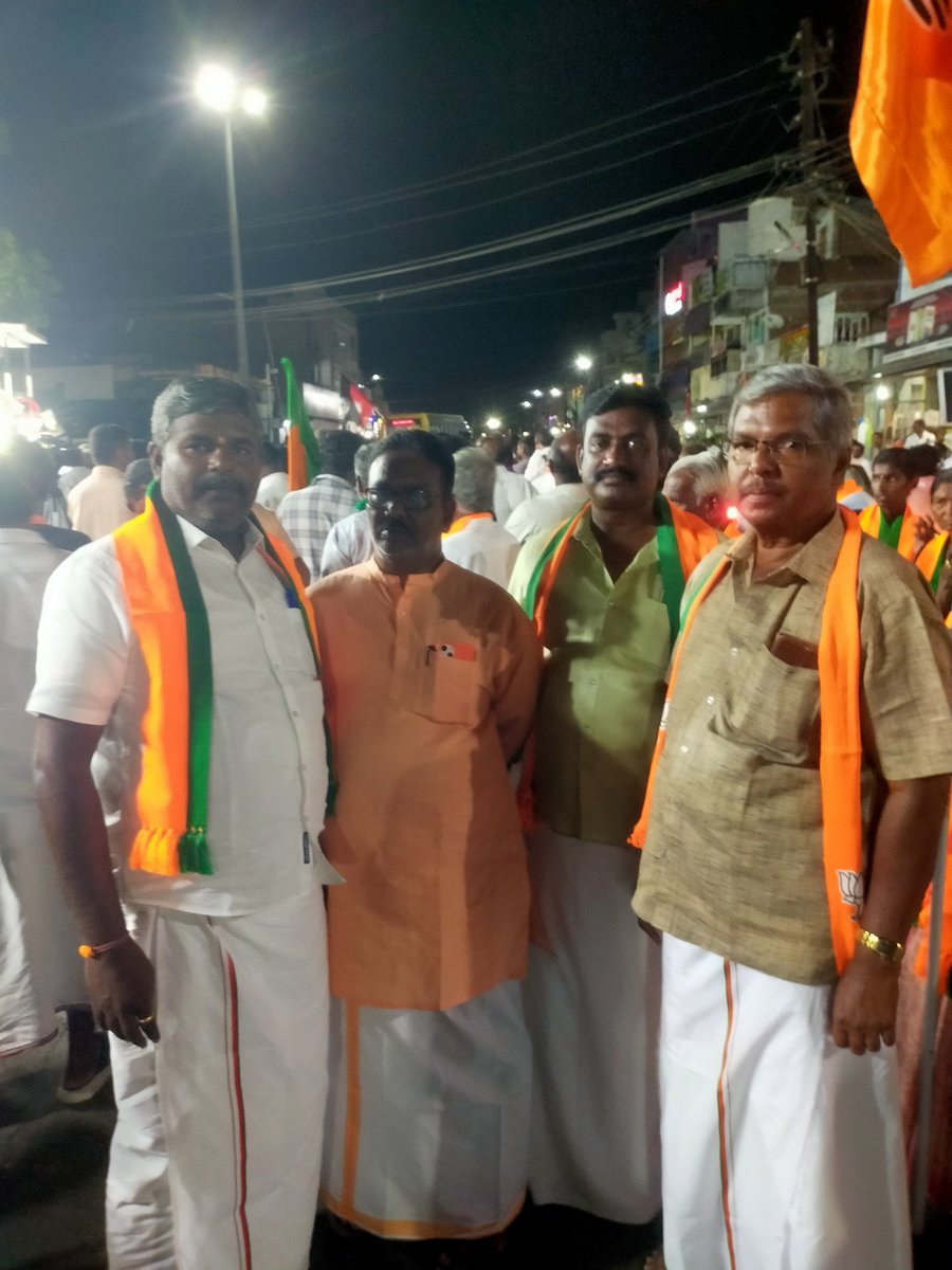 pollachiparthi's tweet photo. இன்று தாராபுரம் சட்டமன்ற இடைத்தேர்தலில் போட்டியிடும் தேசிய ஜனநாயக கூட்டணியின் வெற்றி வேட்பாளர் K. பானுமதி அவர்களுக்கு ஆதரவாக பிரச்சாரம் மேற்கொள்ள வருகை தந்த மாநிலத் தலைவர் நயினார் நாகேந்திரன் ஜி அவர்களை வரவேற்ற மகிழ்ச்சியான தருணம். https://t.co/fuY9Q1xxP7