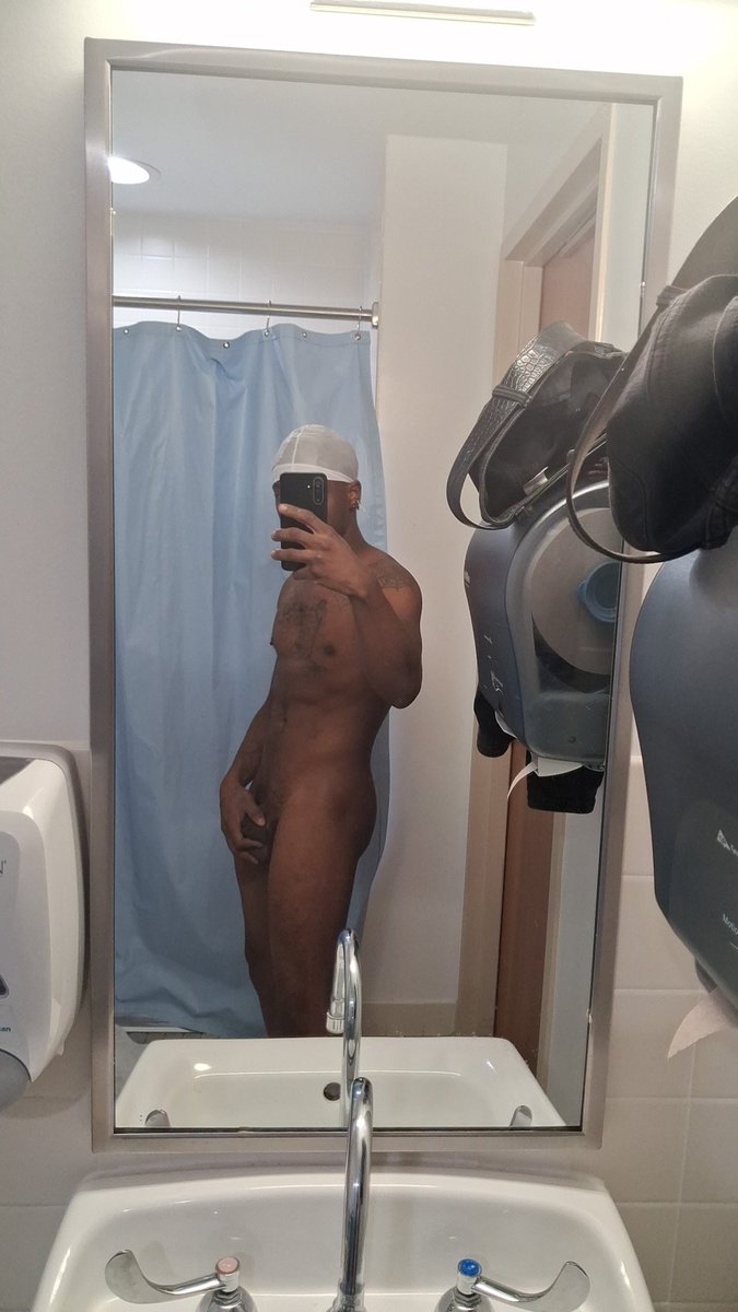 CAPTAINHOOKDIH's tweet photo. I feel so pretty naked i wish I would walk around like this all the time ✨️

#nsfwtwt #wataa #chudai #goon #gooner #nude #bbc #goth #alt #naked #masturbation #slut https://t.co/PApaYbo8BS