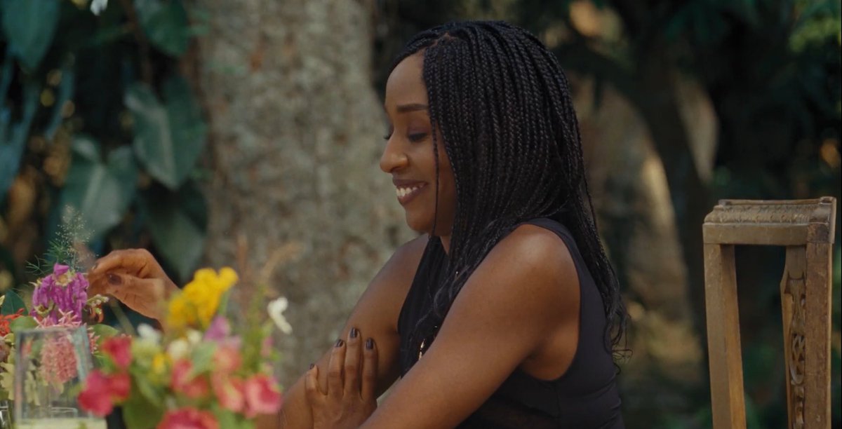 beuck_'s tweet photo. first look at golden globe winner ayo edebiri in ‘clarissa’ out dec 11!!!!  

im shaking she looks like a dream https://t.co/hPijwRWFbo
