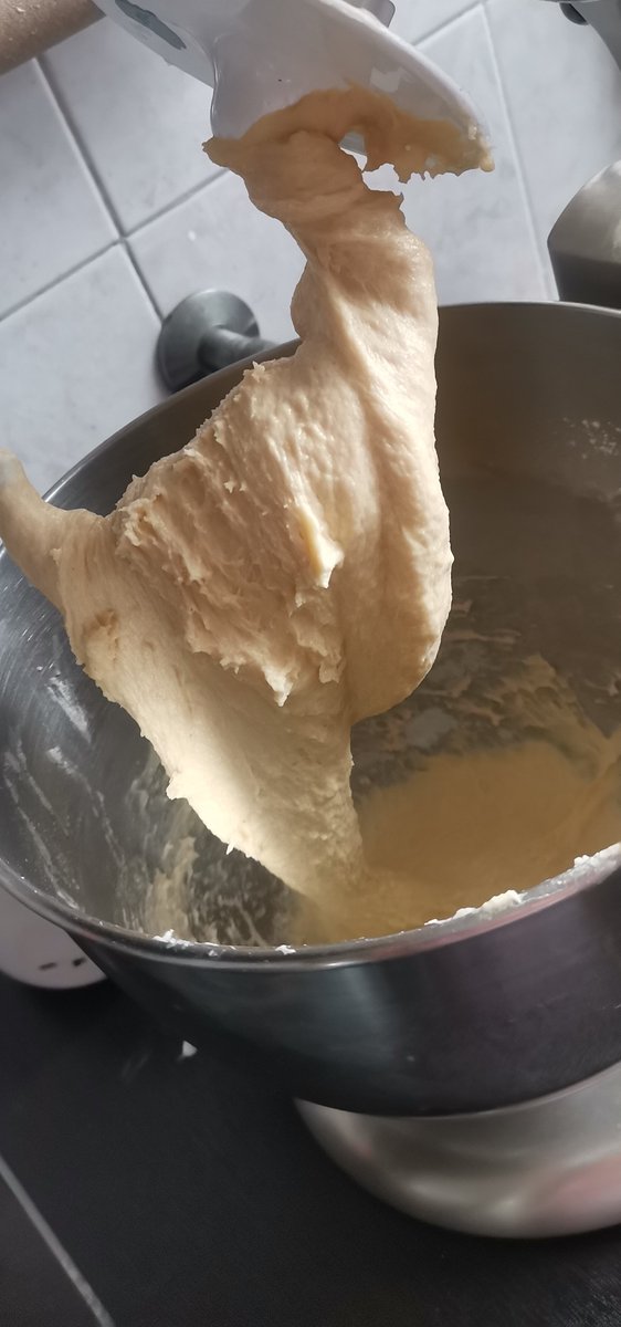 slothyisa's tweet photo. What are we baking today? https://t.co/Rr8SeBDon0