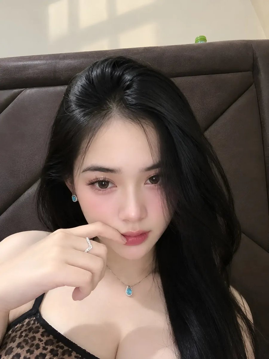 JSeboha's tweet photo. Ready open bo vcs mataram tapi aku chubyy ada ga ya #openbomataram #bomataram #availvcs https://t.co/bHeepFubW0