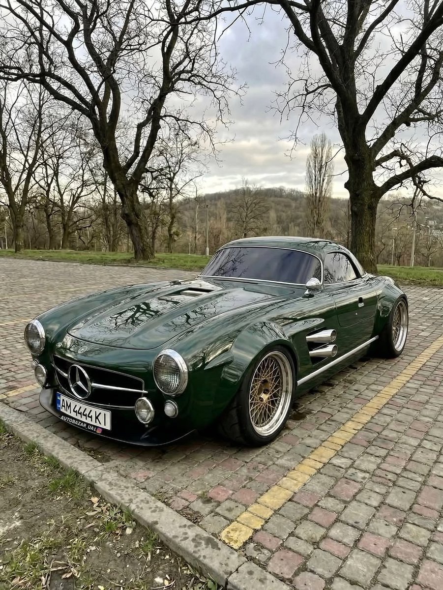 streetjour's tweet photo. THE MERCEDES-BENZ 300 SEL
🤝 https://t.co/h4KVOxmTO6