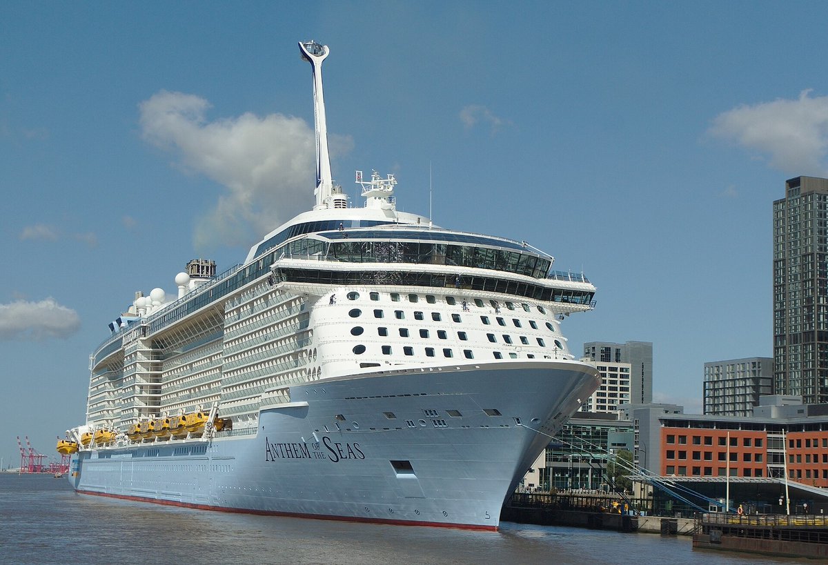 HookedCruising's tweet photo. Royal Caribbean just opened bookings for its 2028 Alaska season. Four ships: Anthem, Ovation, Serenade, and Voyager, sailing 7-nighters out of Seattle, Vancouver, and Seward from late April through late September. Alaska is calling. https://t.co/XgYOxtmLVP