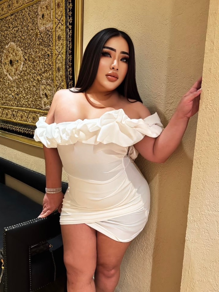 lollacaroline2's tweet photo. #ajman #dubai
#ladyboy_ajman 🌸 https://t.co/uzytiIRcEC