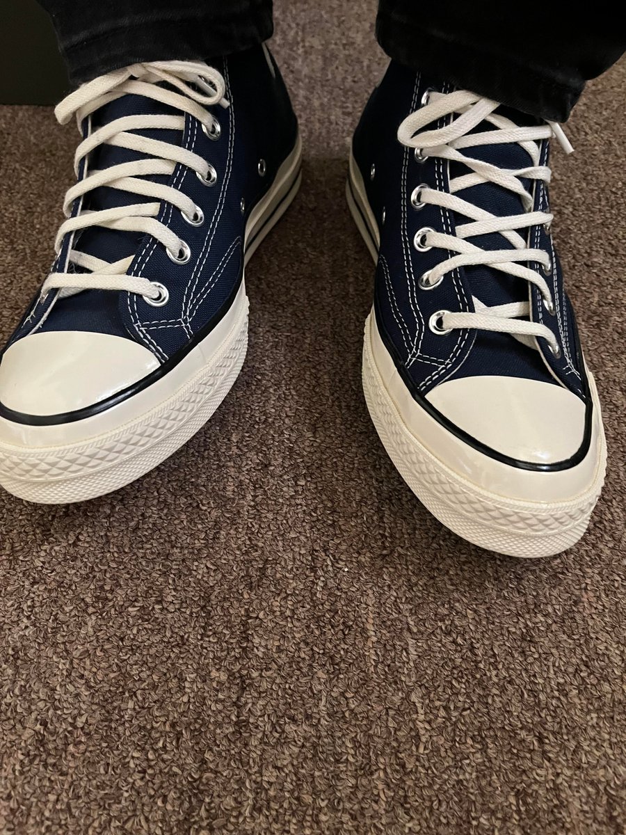 mid_ma16's tweet photo. منو مثلي جان مهووس بهذا النوع من الأحذية ايام دوام المتوسطة https://t.co/8orkX9XYjT