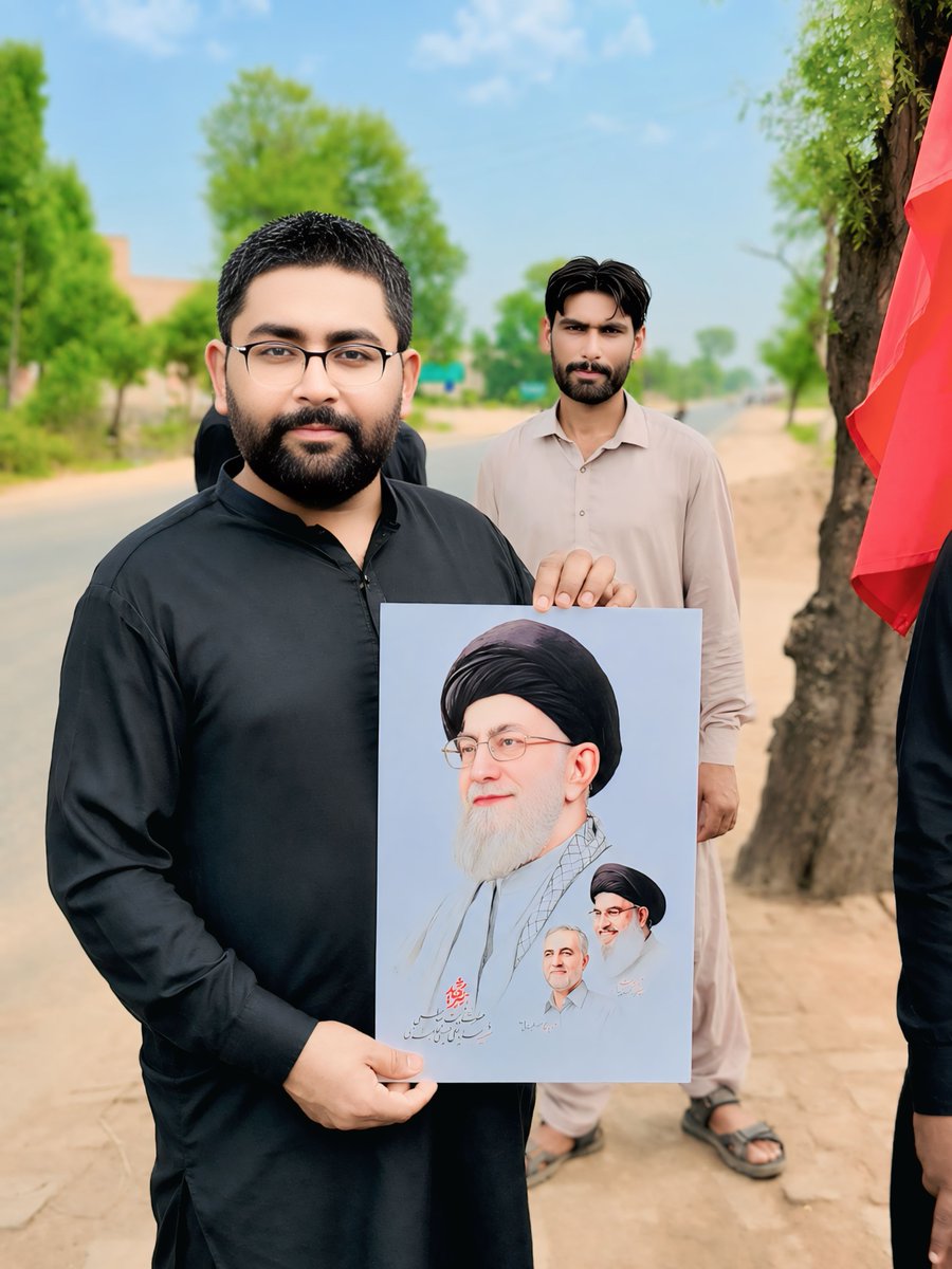 asadjafri313's tweet photo. مکتب امام خامنہ ای اپنانے میں پاکستان کی عظمت ہے ۔
#مدافع_امت_سید_جواد https://t.co/16wffiso4t